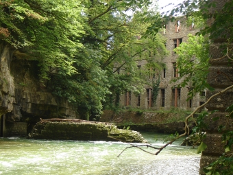 roussel.jpg (106753 bytes)